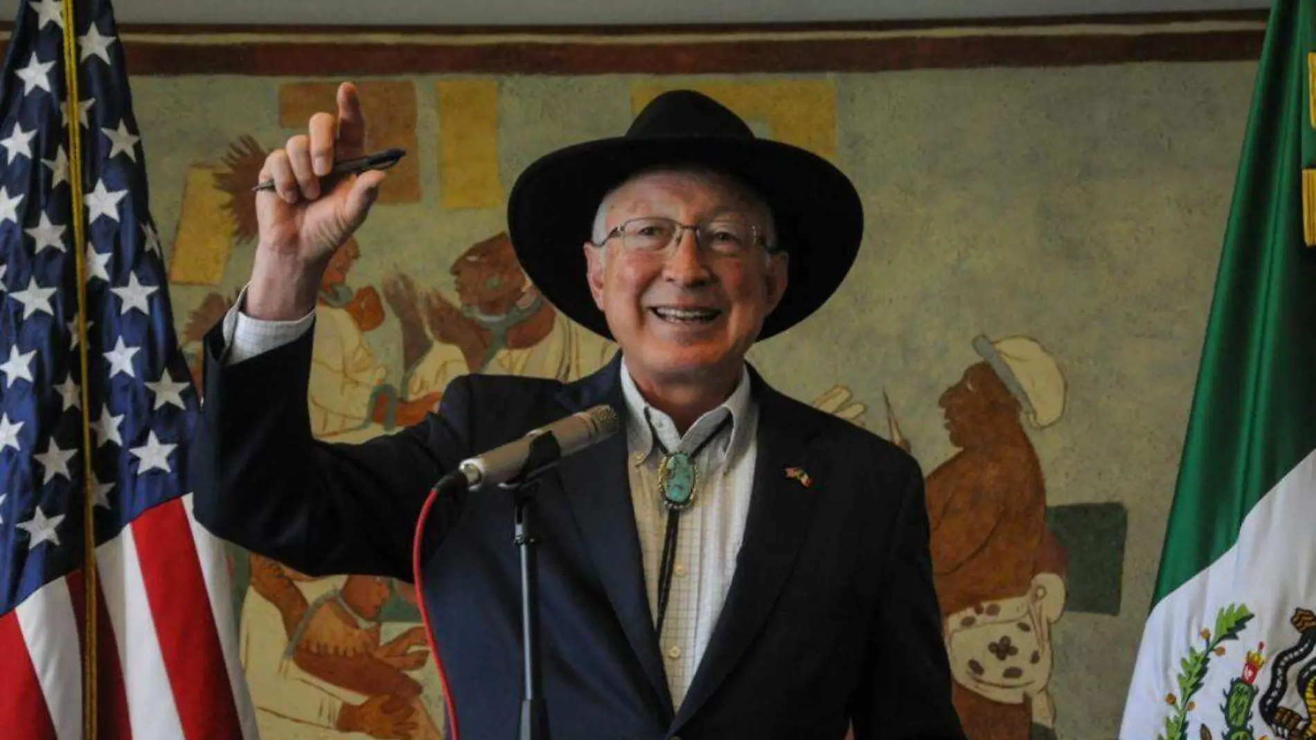 Embajador Ken Salazar